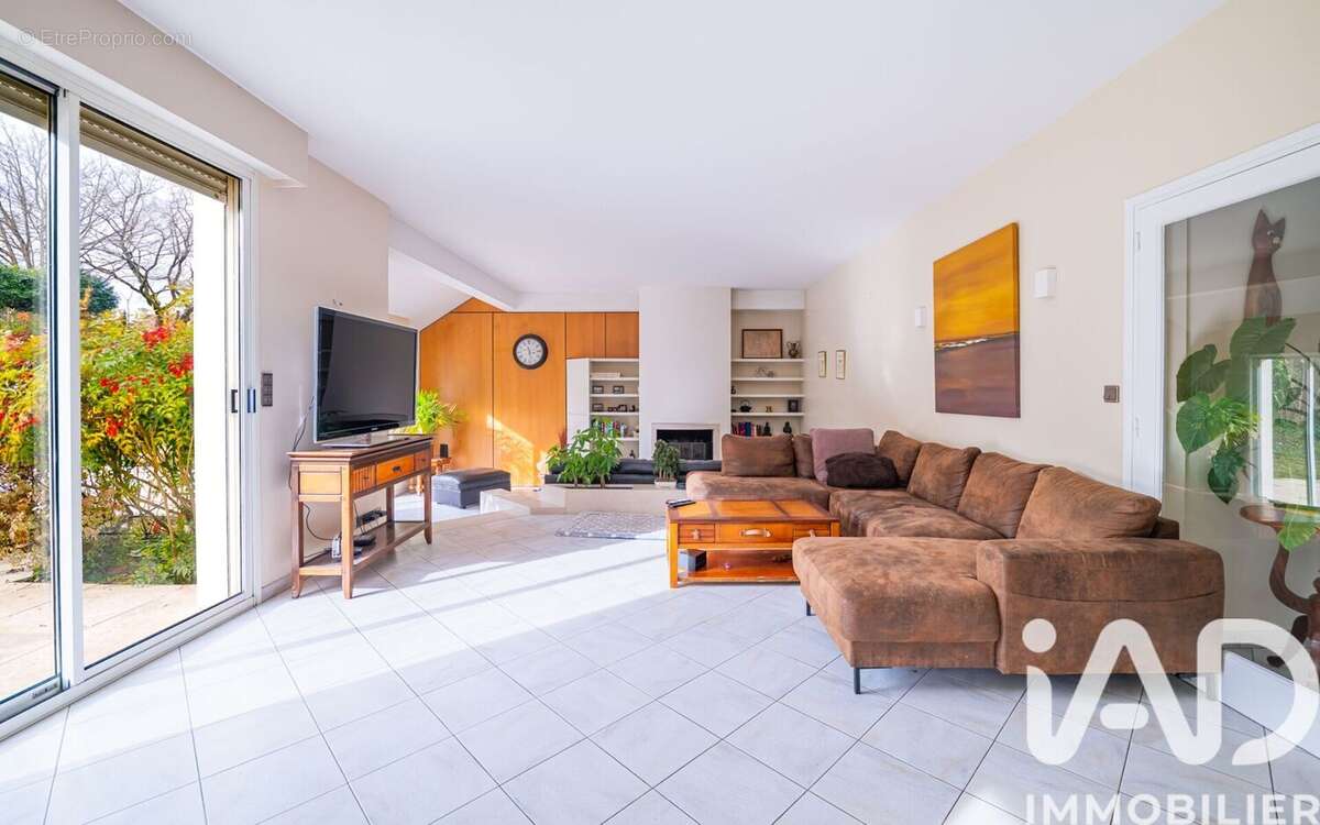 Photo 2 - Maison à YVRE-L'EVEQUE