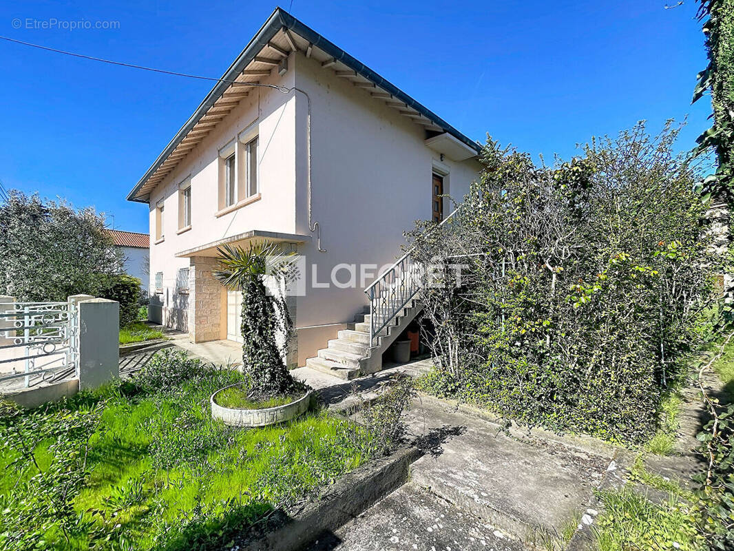 Maison à CASTELSARRASIN