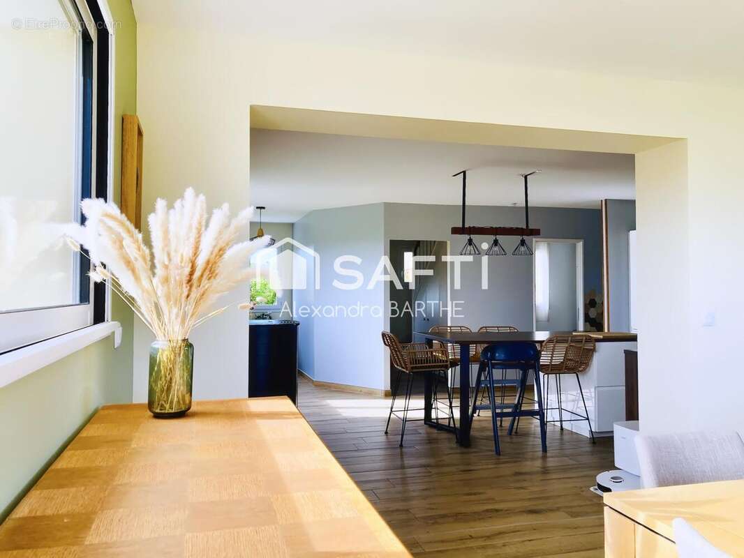 Maison 137 m² à Les Essarts  - photo 4