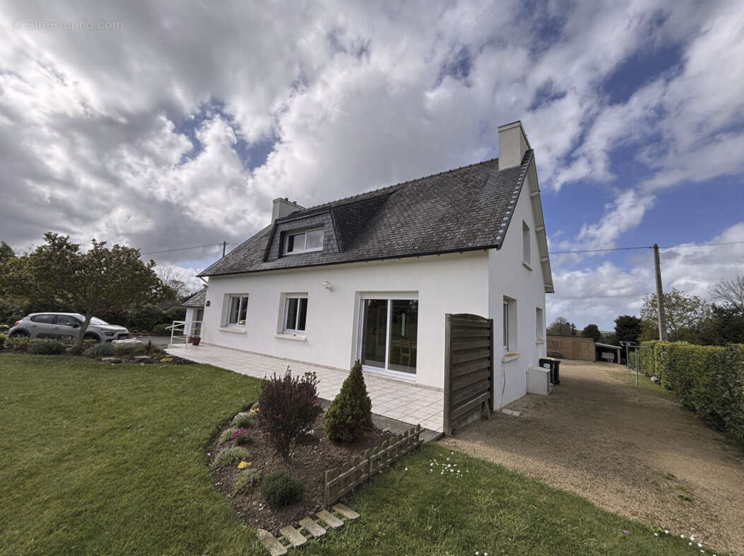 Maison à PLOUGONVEN