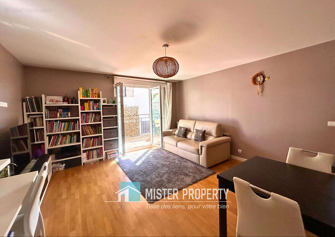 Appartement à SARTROUVILLE