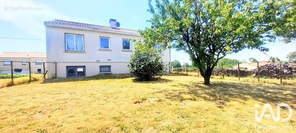 Photo 1 - Maison à SAINT-AUBIN-DES-ORMEAUX