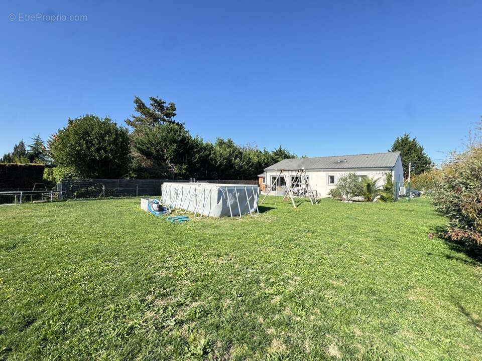 MAISON T5 de 118 M2 avec 1100 M2 de terrain (Normes RT 2012) - photo 14