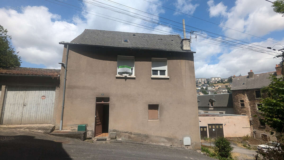 Maison à LE MONASTERE