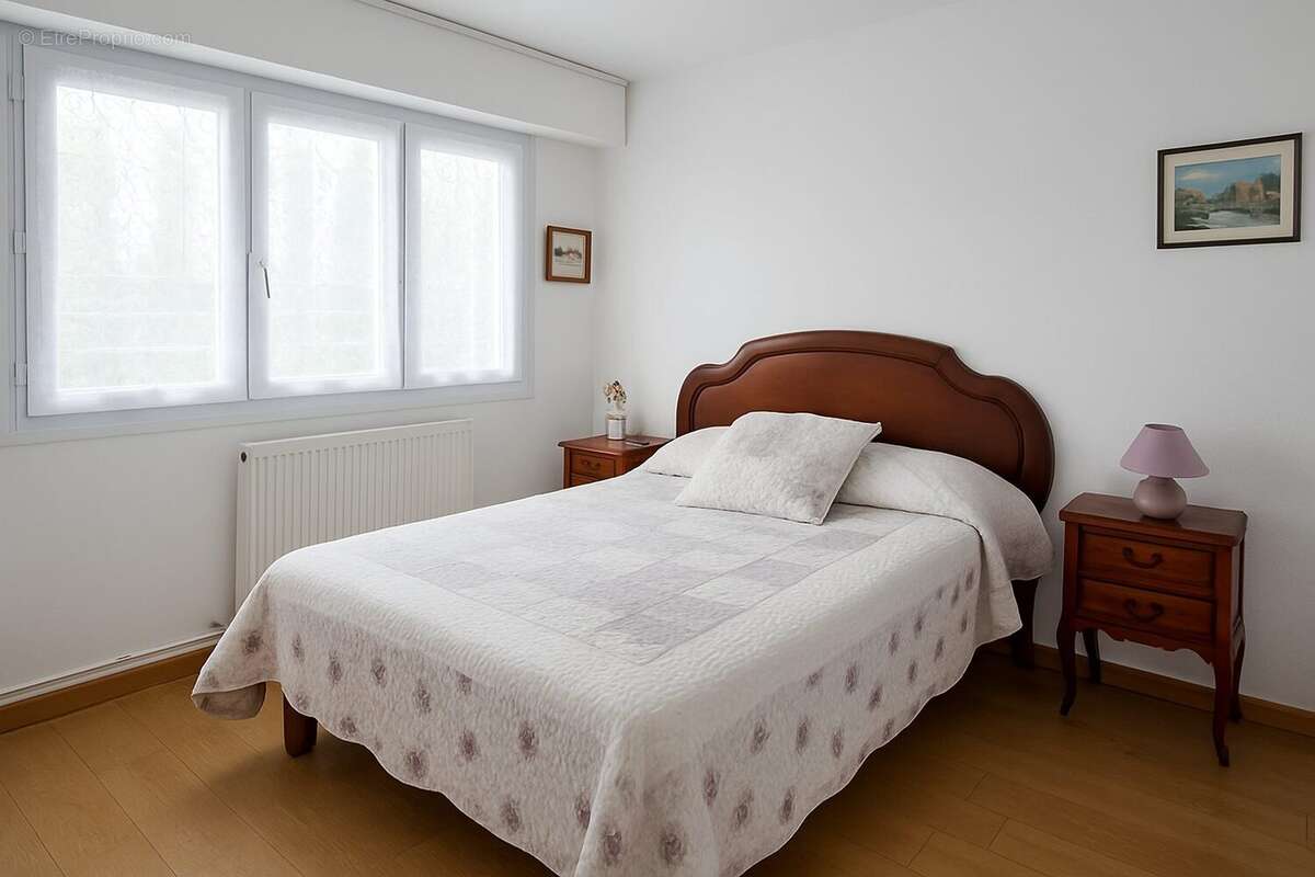 CHAMBRE 2 10,20 M2 - Appartement à BOIS-D&#039;ARCY