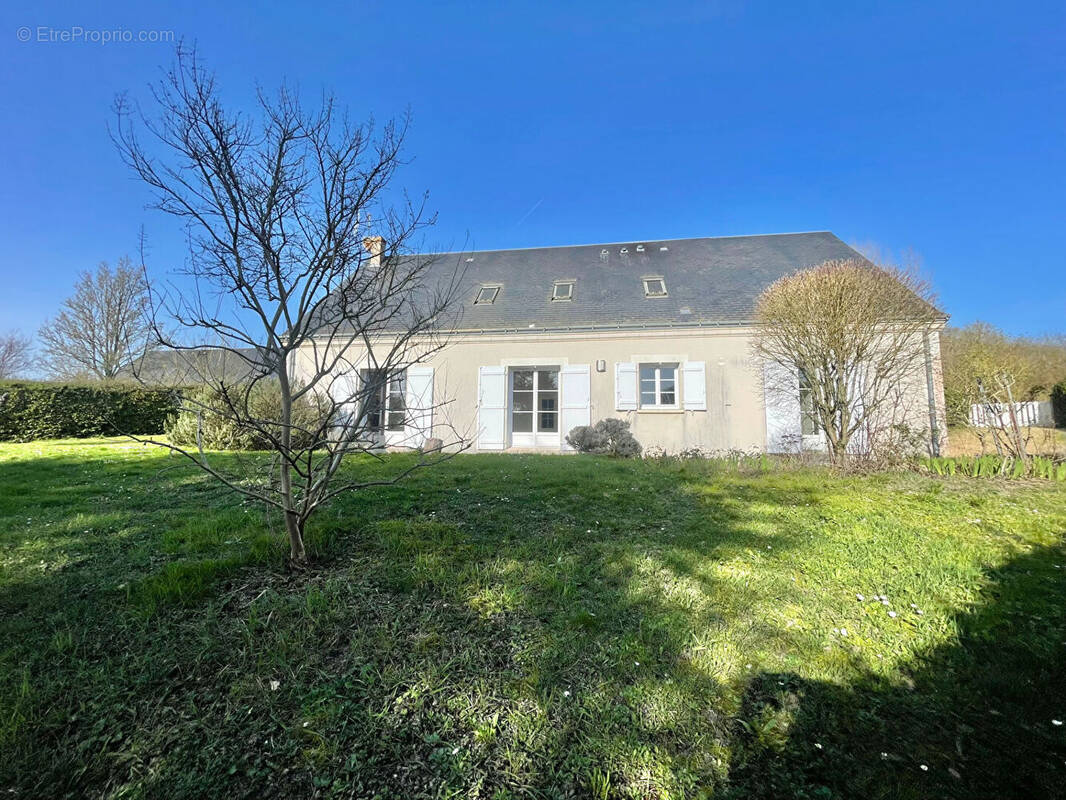 Maison à SAINT-CYR-SUR-LOIRE