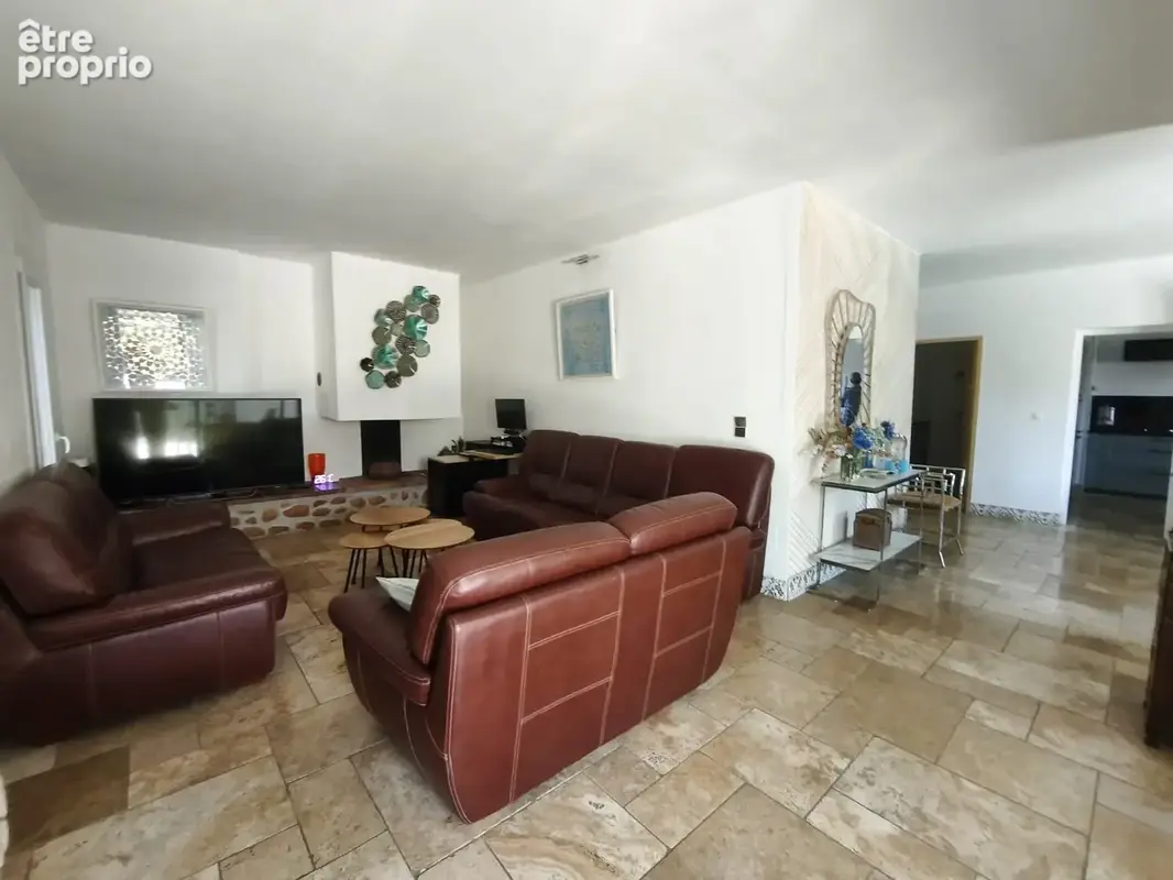 Rare beaux volumes Villa 5 chambres avec piscine et belles prestations - photo 4