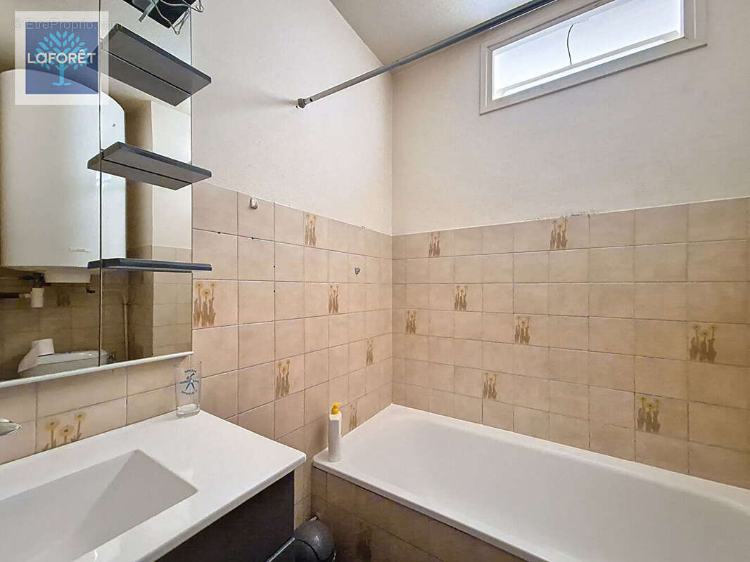 Appartement à VALLAURIS