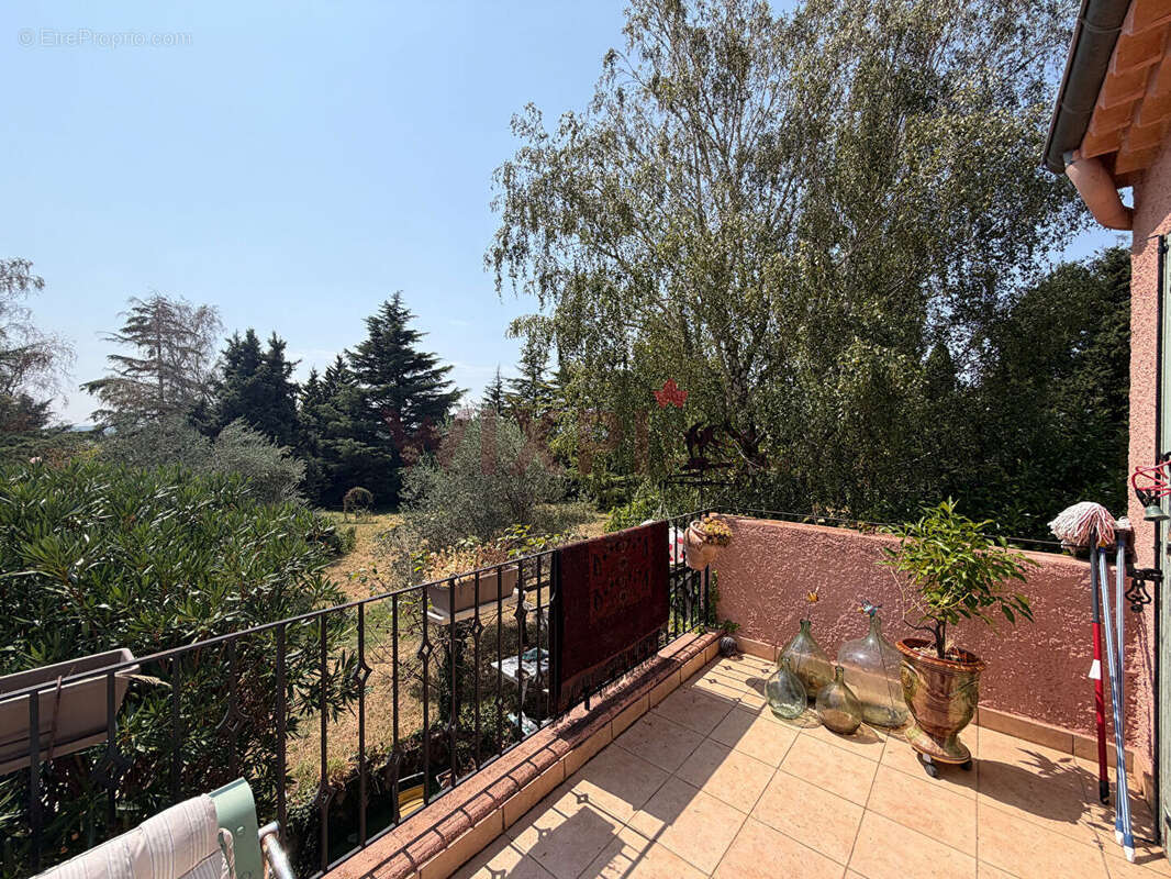 A vendre maison  avec terrain de 5000m²  (26120) - photo 4