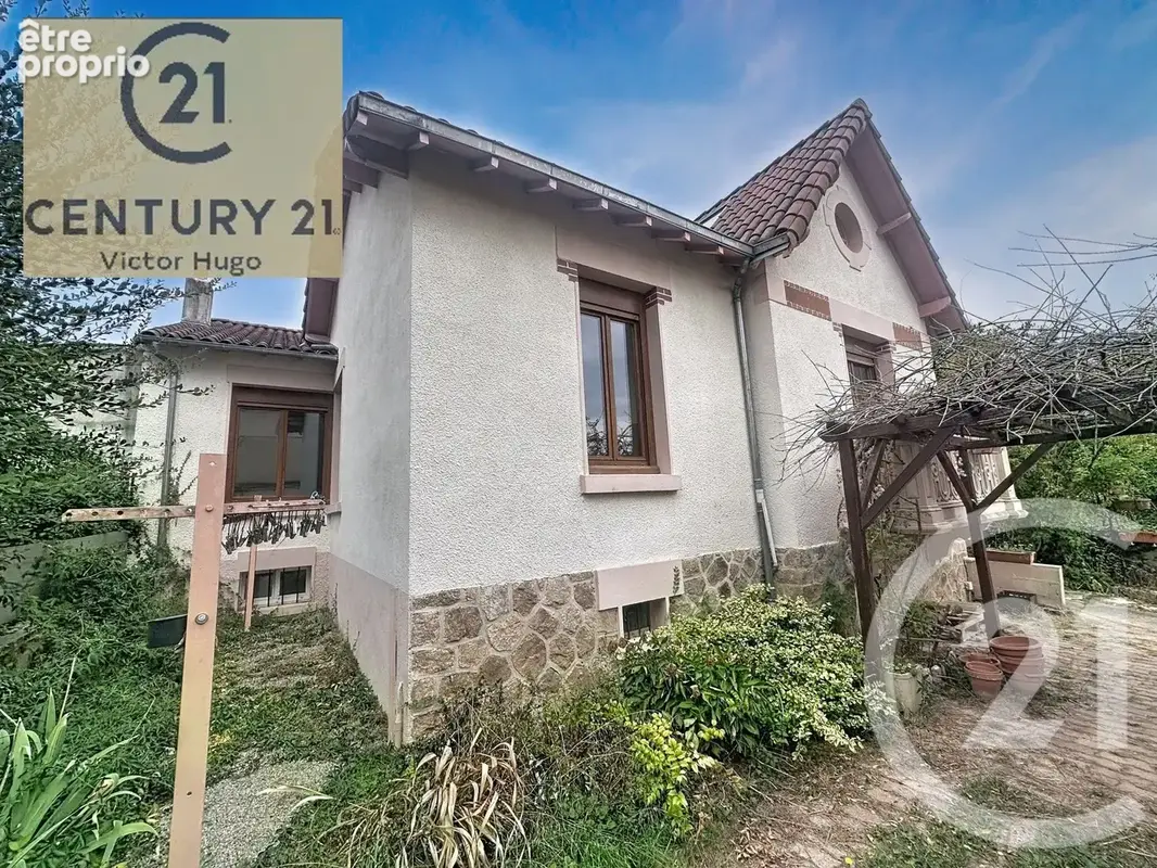Maison 7 pièces 163 m² à vendre à Saint-Junien (87200) - photo 2