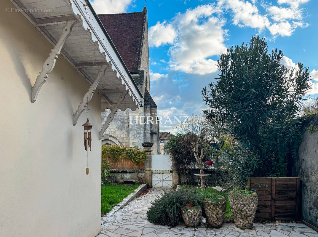 Maison à GUITRES