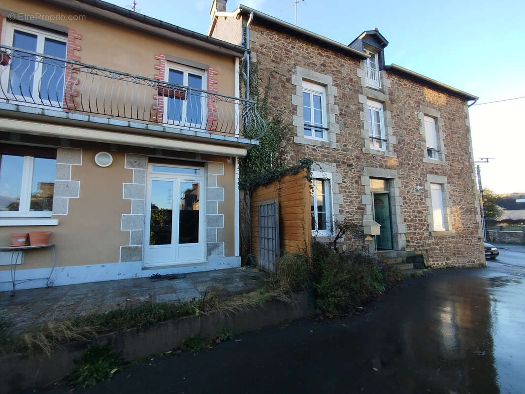 Maison à FOUGERES