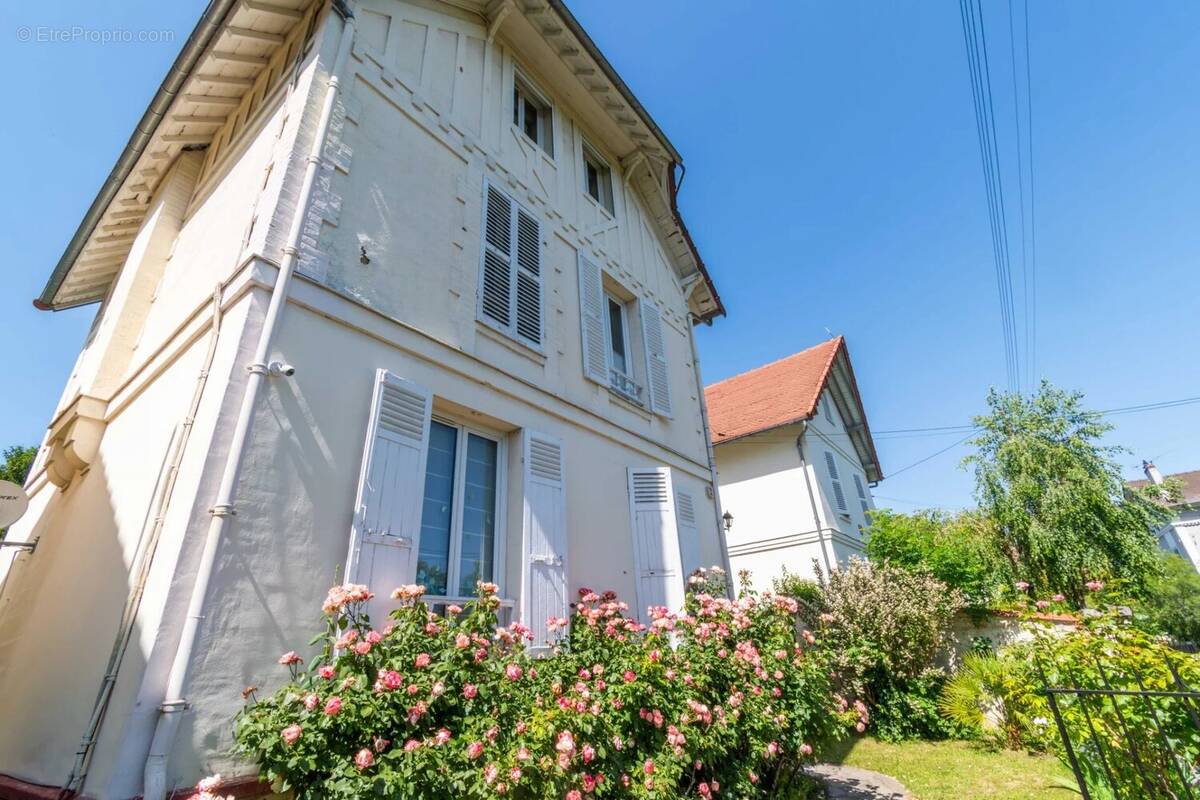 Maison à MONTMORENCY