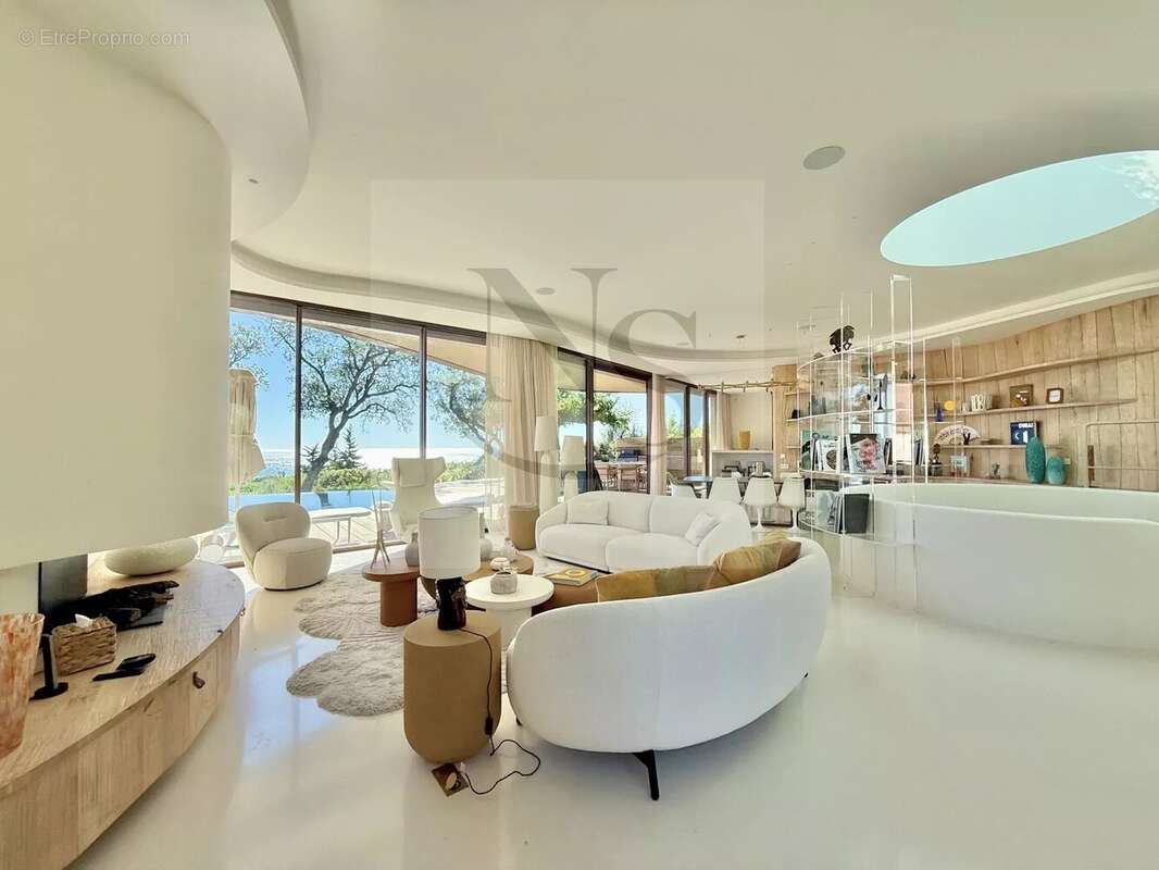 Maison à RAMATUELLE