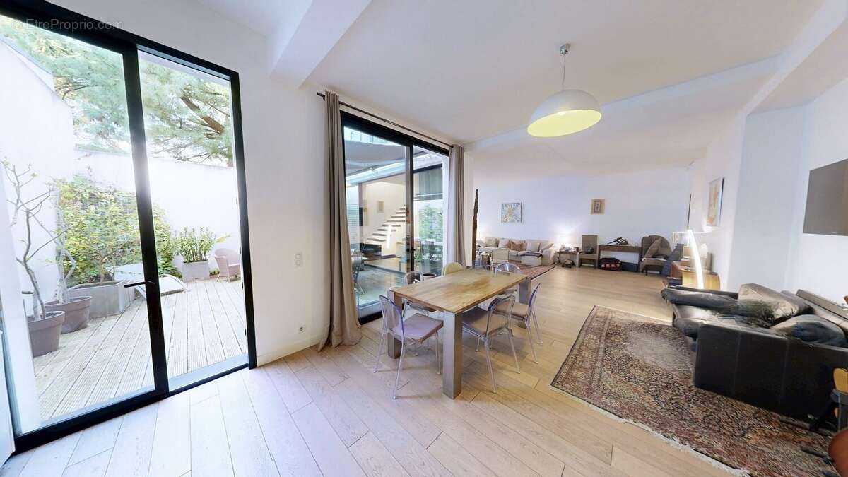 Maison à SAINT-CLOUD