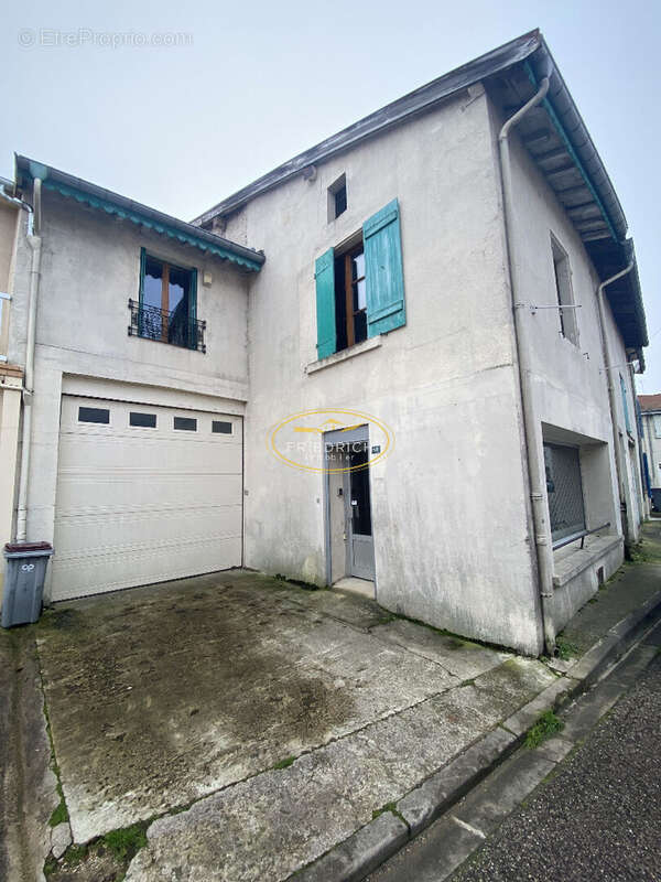 Immeuble avec garages - photo 6