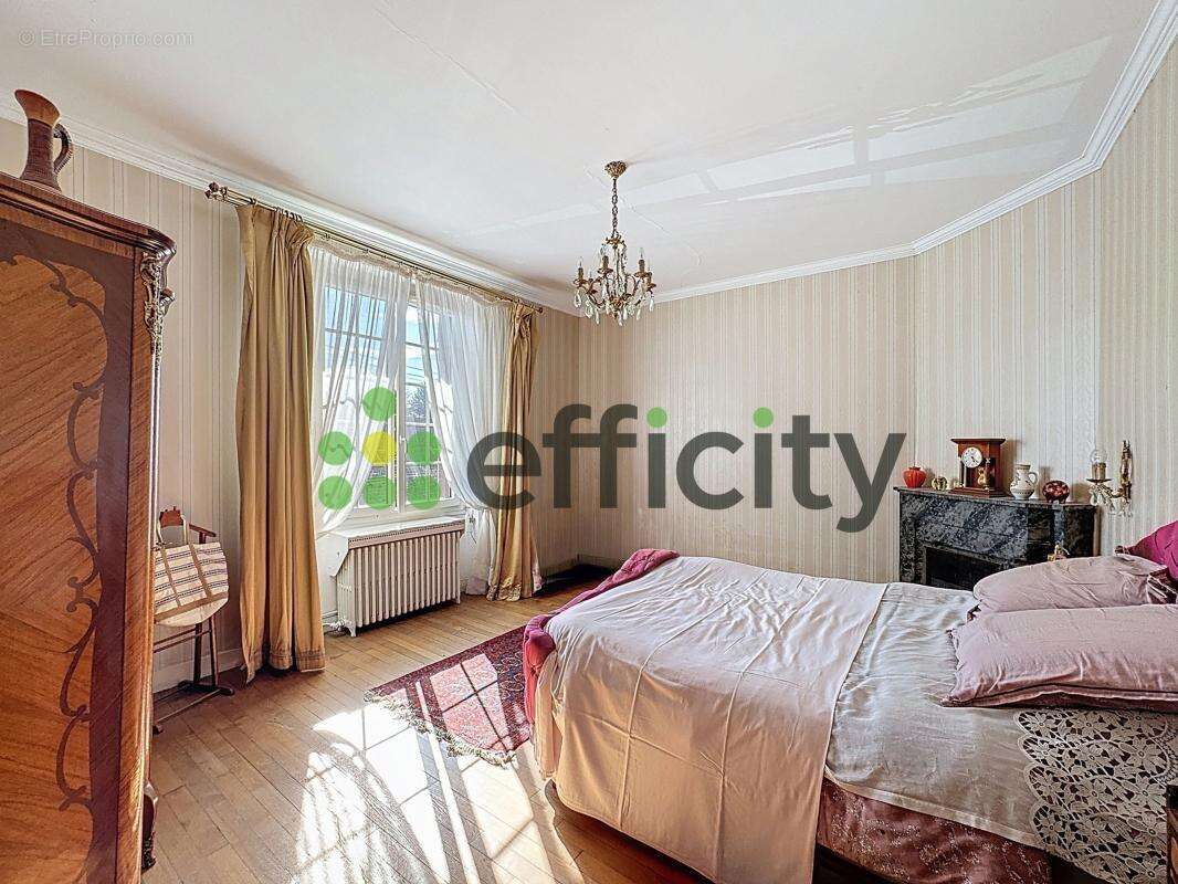 Maison à LUMIGNY-NESLES-ORMEAUX