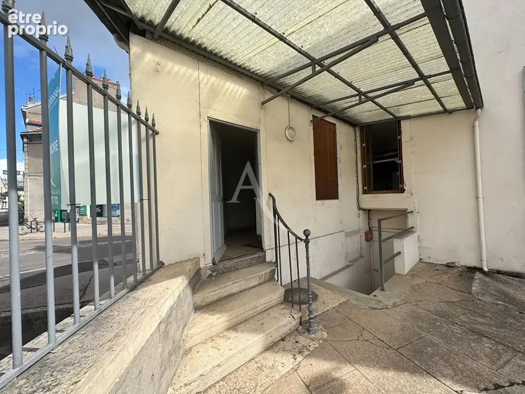 A VENDRE - DIJON CENTRE/PLACE BARBE - type 1 meublé et rénové de 25 m2 - photo 4