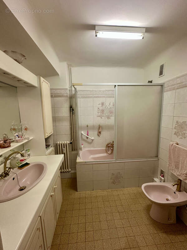 Appartement à MARSEILLE-3E