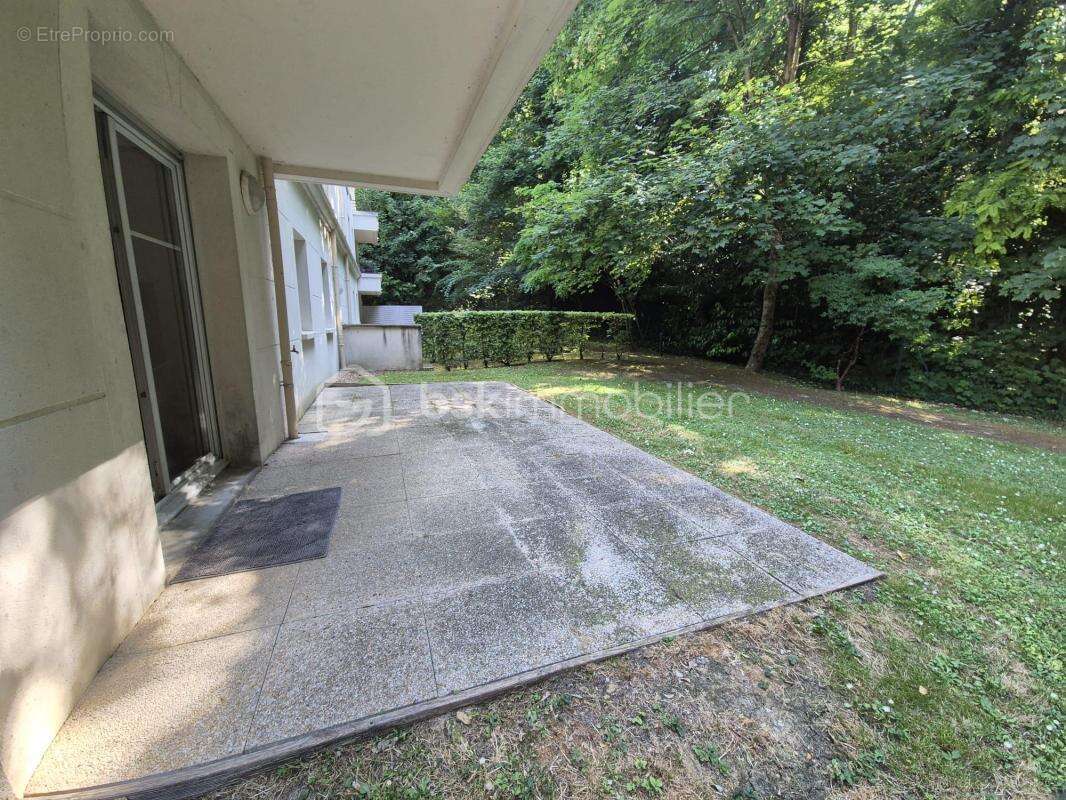 Appartement à SAINT-JEAN-DE-BRAYE