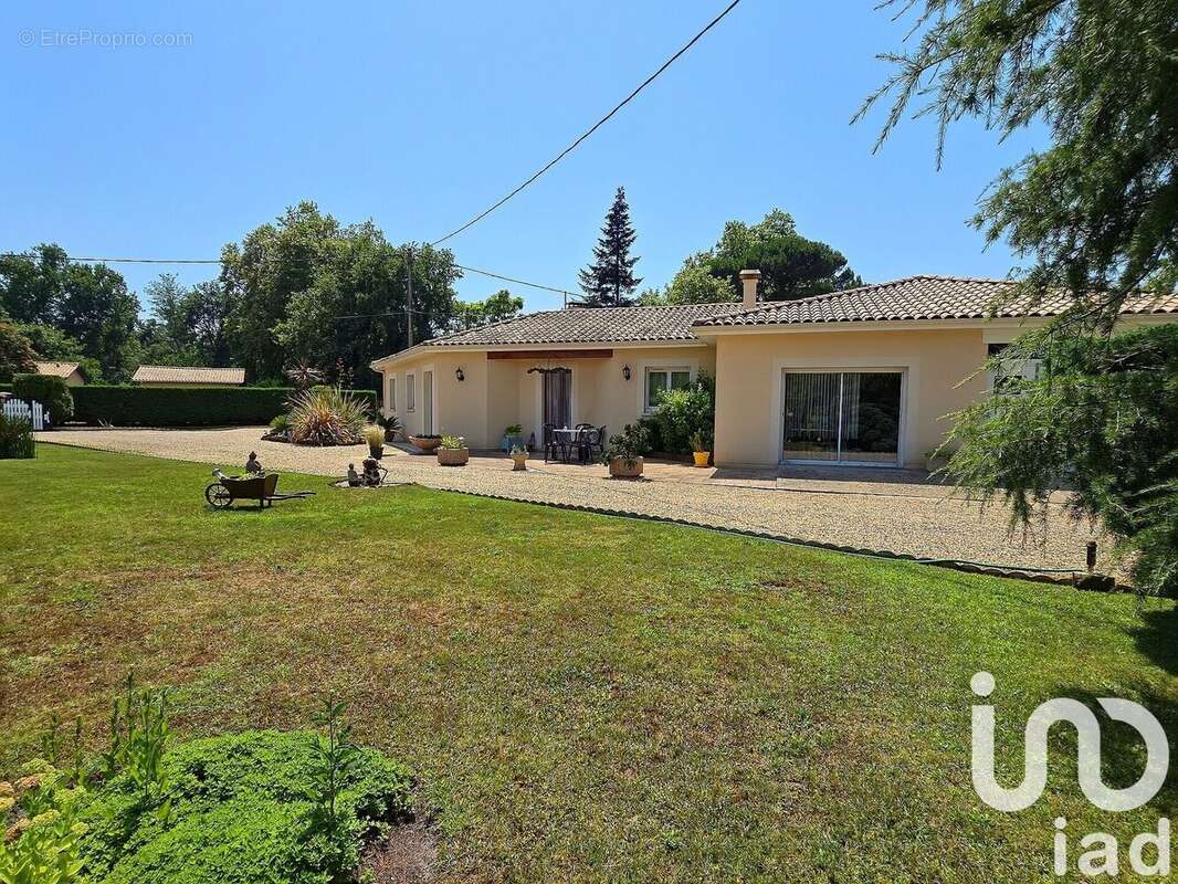 Photo 3 - Maison à SALLES