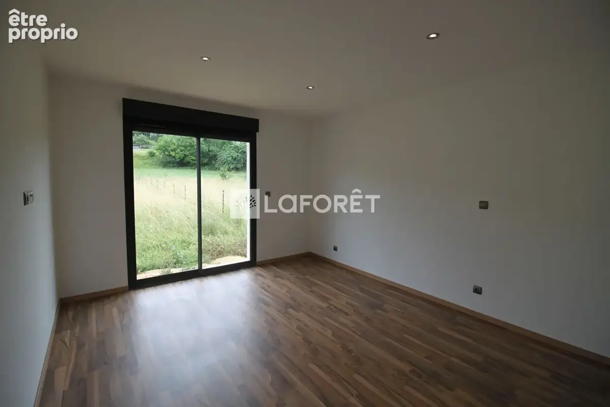 Maison Saint-pierre-de-cÔle 4 pièce(s) 110 m2 - photo 11