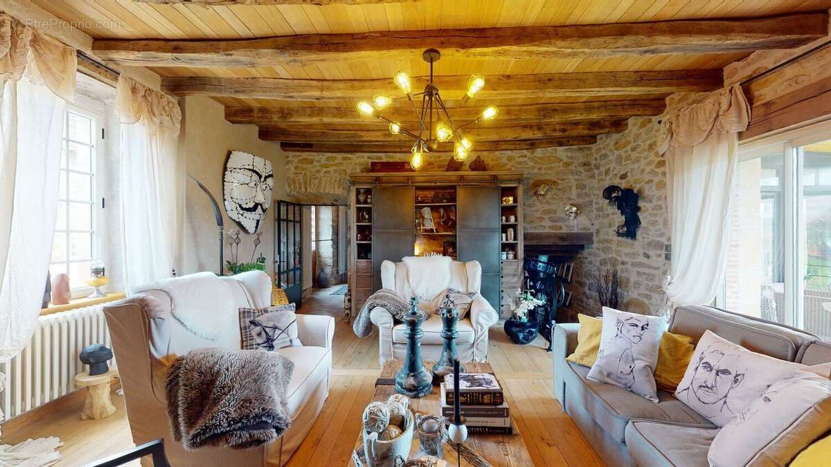 Maison à CAUSSE-ET-DIEGE