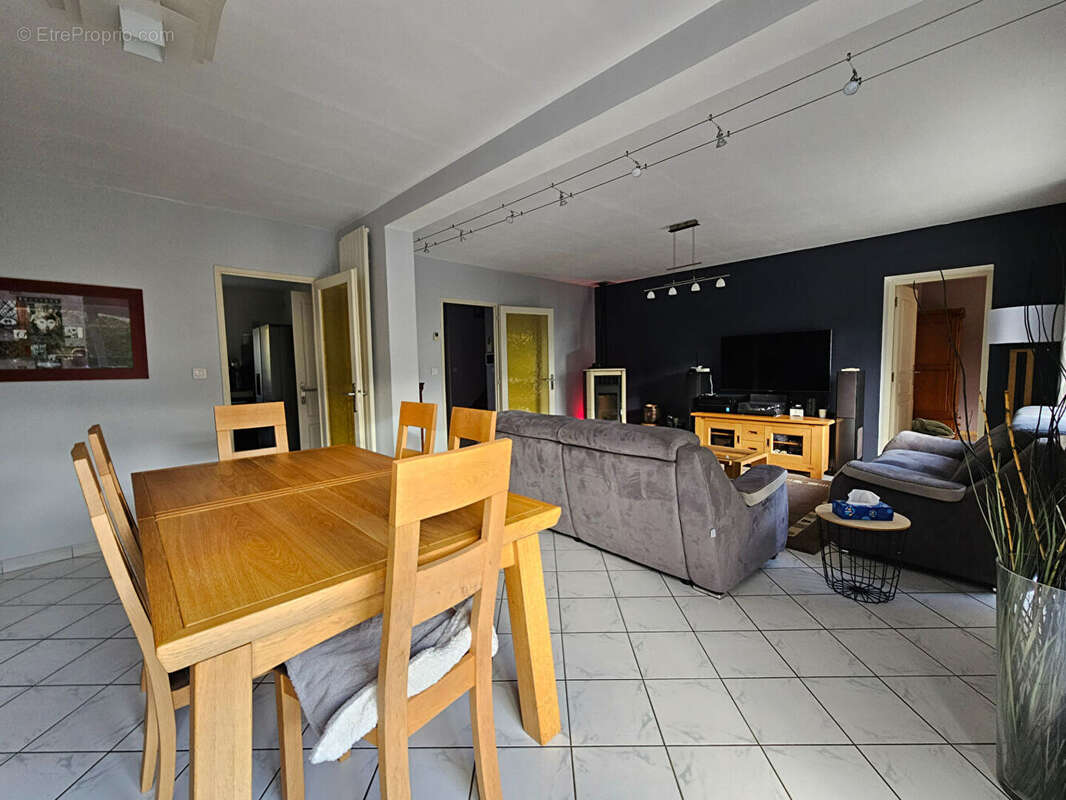 Maison à FRANQUEVILLE-SAINT-PIERRE