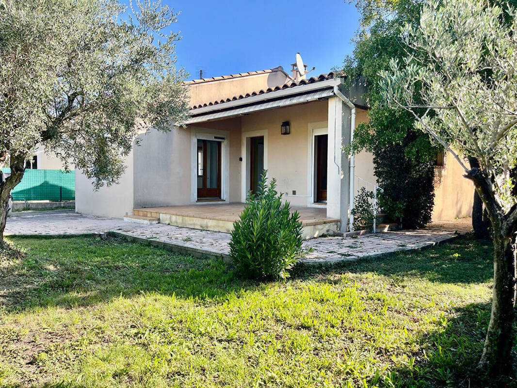 Maison à L'ISLE-SUR-LA-SORGUE