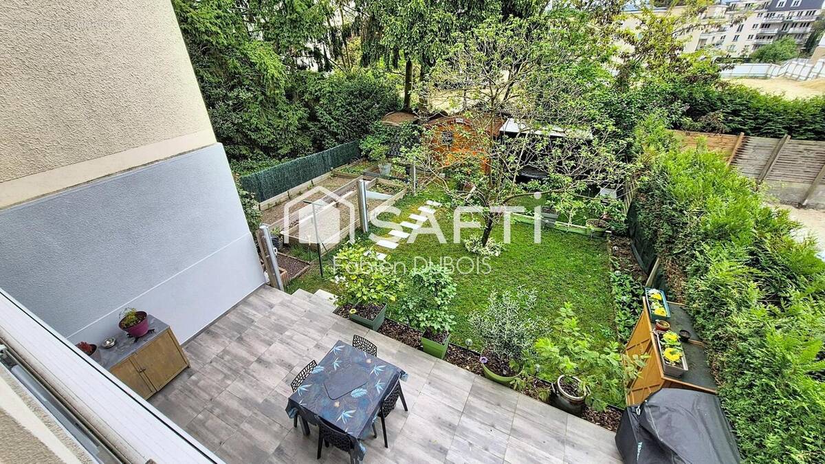 Photo 1 - Appartement à LE PLESSIS-ROBINSON