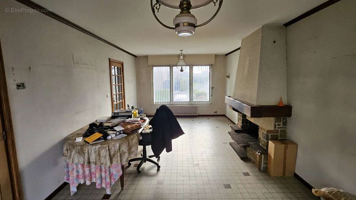 Maison à NEUVILLE-EN-FERRAIN