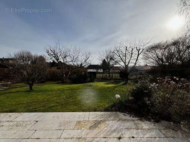 Maison à LE MESNIL-ESNARD