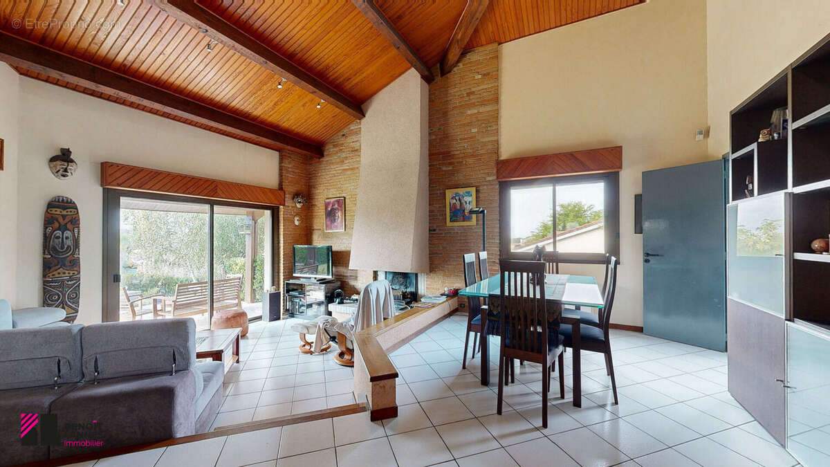 Maison 142 m² à Castelmaurou  - photo 2