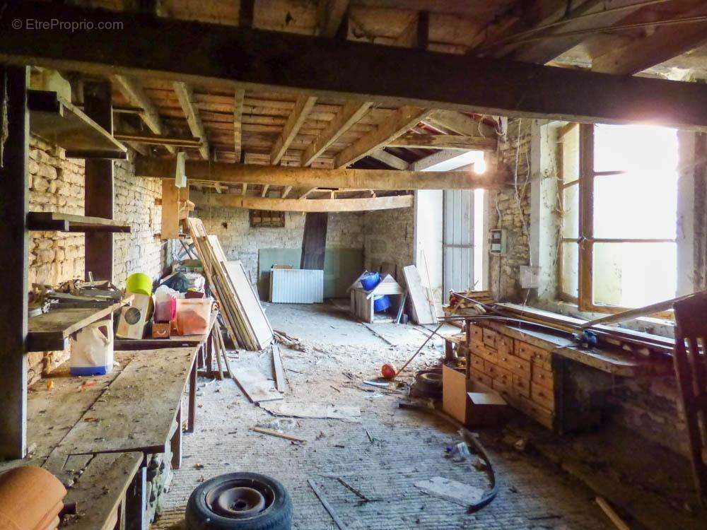 Maison à CHEF-BOUTONNE