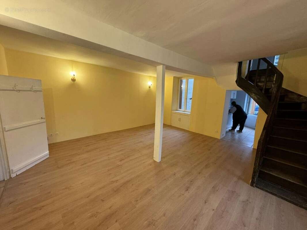 CREUSE -  Proche la SOUTERRAINE - Maison De Village De 86m2 Avec Petite Cour Intérieure - photo 9