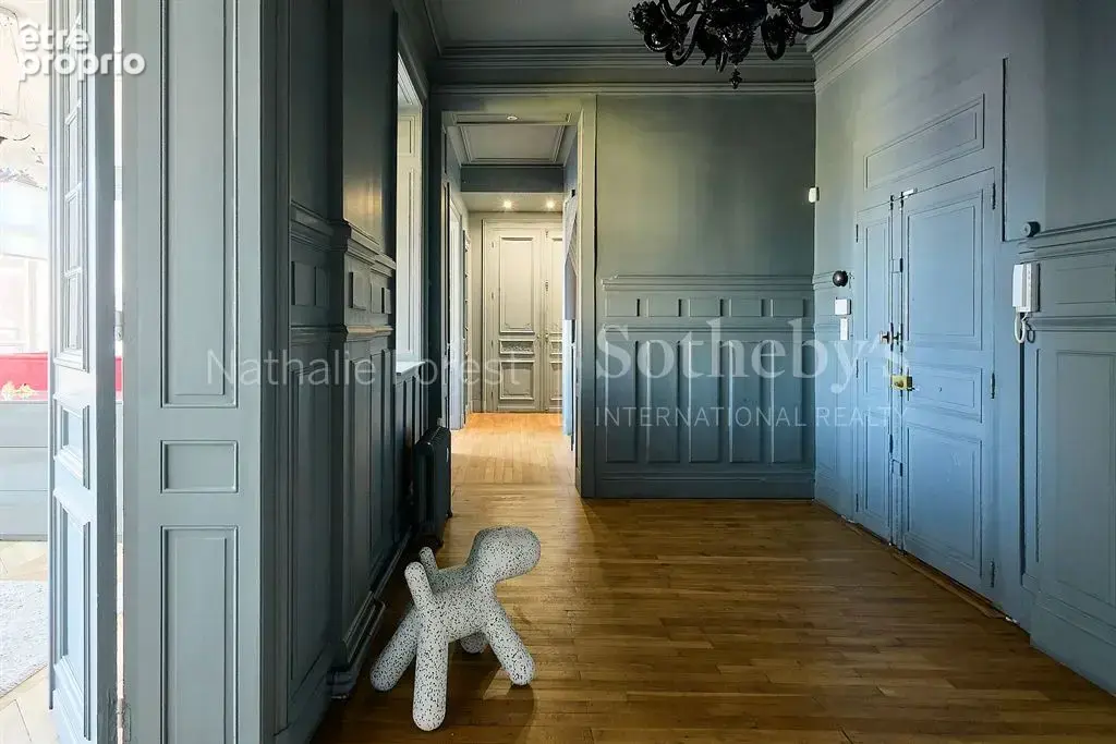 Exclusivité . Lille Sébastopol , splendide appartement type 5 entièrement rénové . Cave . parking . - photo 10