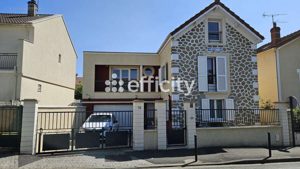 Maison à CHAMPIGNY-SUR-MARNE
