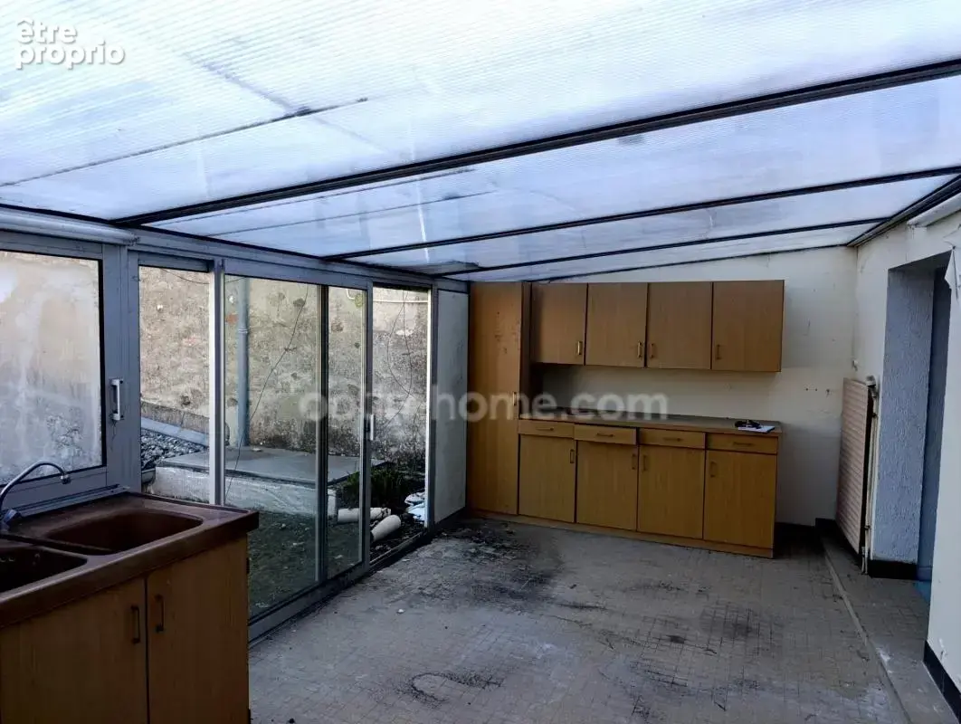Ensemble immobilier à fort potentiel – habitation, locaux et possibilité de créer un second logement - photo 3