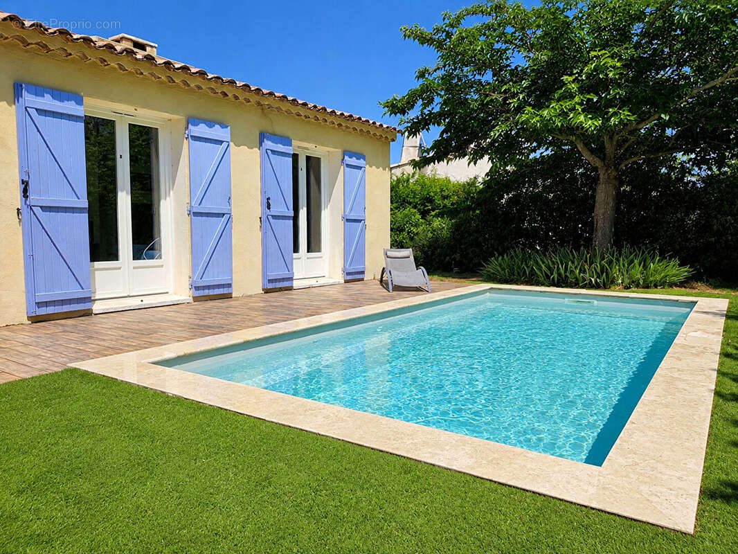 Maison à VELAUX