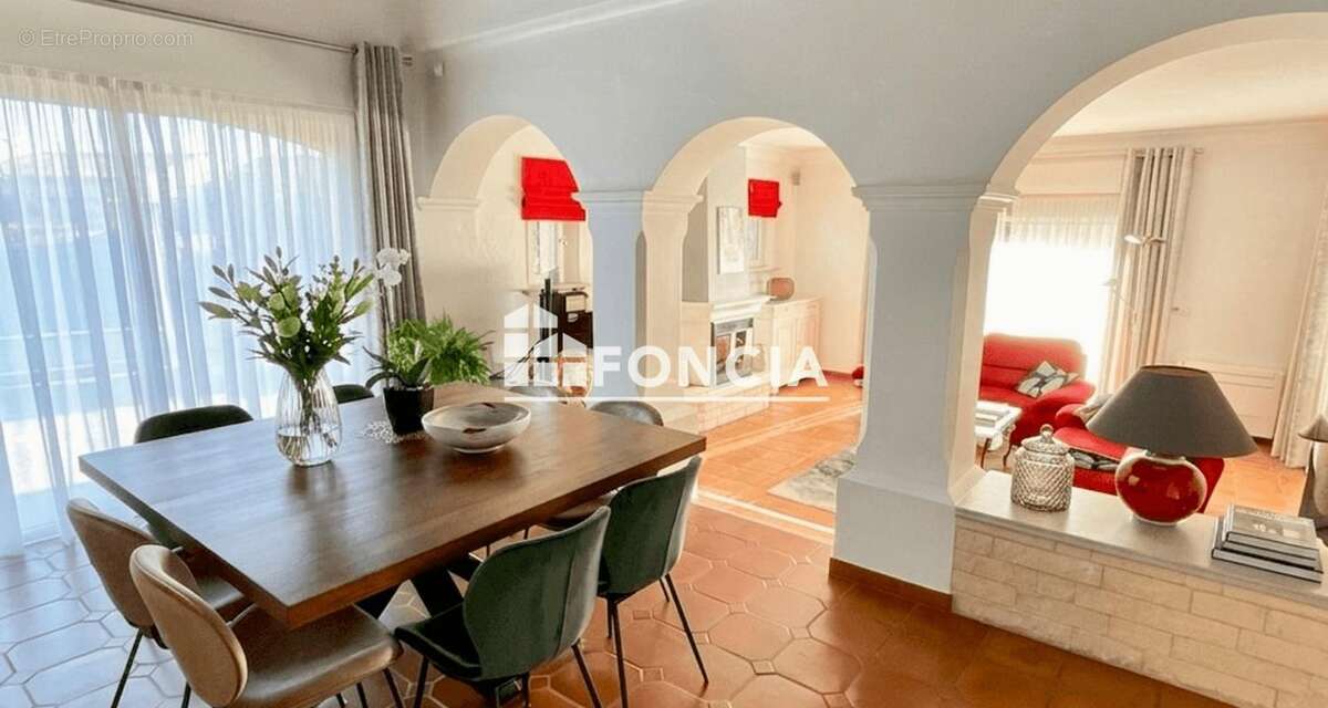 Maison à FREJUS