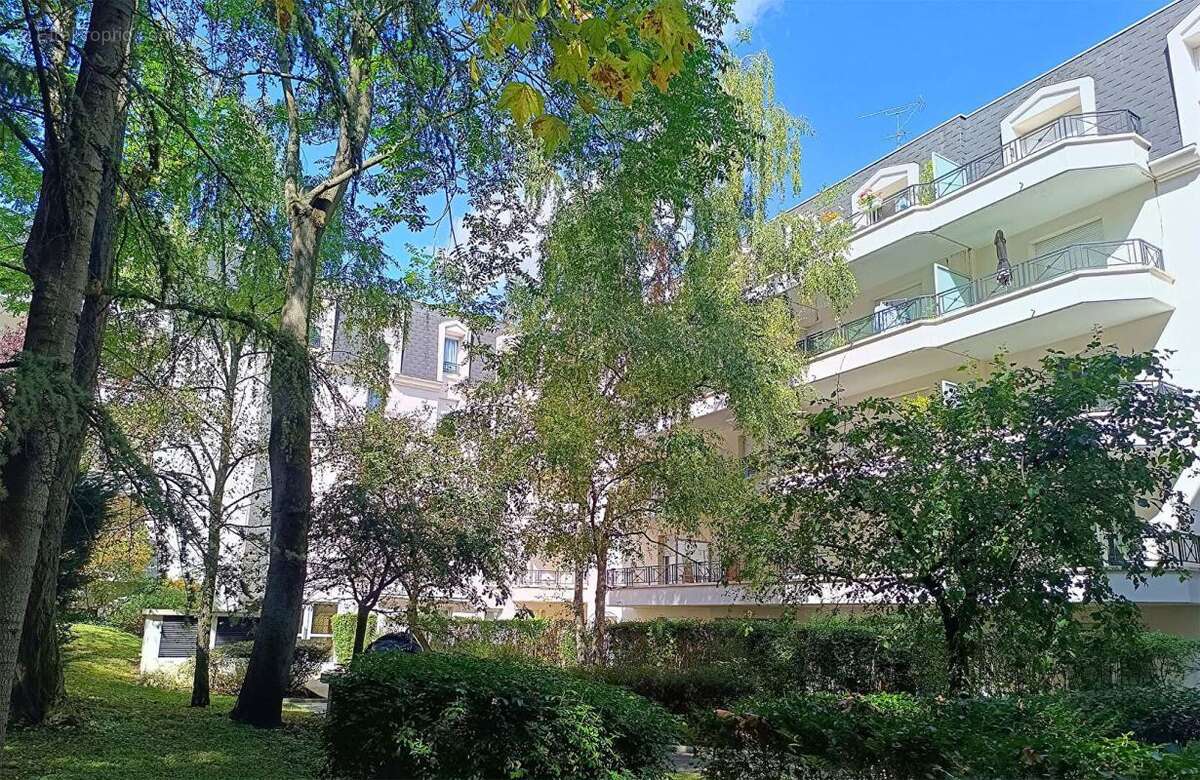 Appartement à ROSNY-SOUS-BOIS
