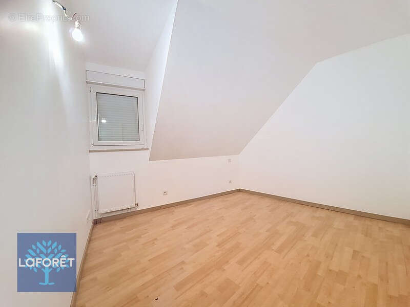 Maison à LOUVIGNE-DU-DESERT