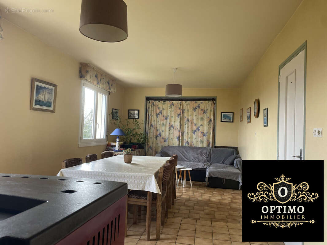 Maison à LEZARDRIEUX