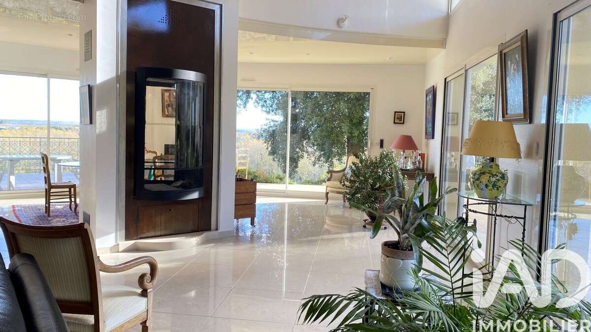 Photo 7 - Maison à CHATEAUBERNARD