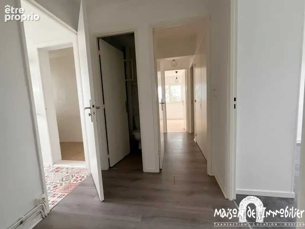 A vendre à COGNAC - Appartement 5 pièces - 86m2 - 2 emplacements de parking - photo 6