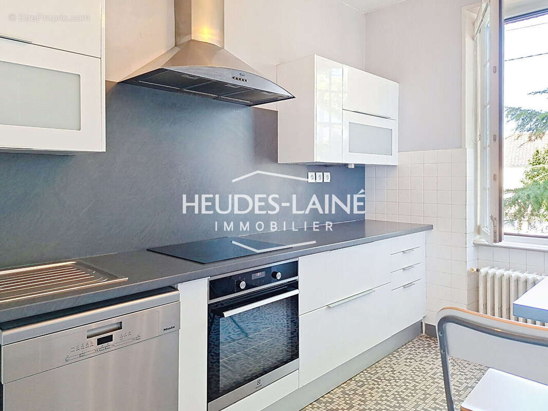 Maison 198 m2  - 6 pièces  - 50300 Avranches - photo 5