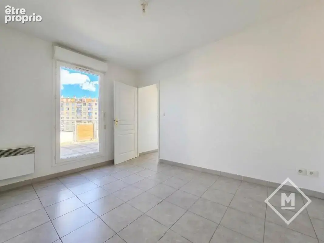 Vend rare appartement type 2 de 44m2 avec terrasse panoramique de 50m2 secteur Saint Just 13013 Marseille - photo 8