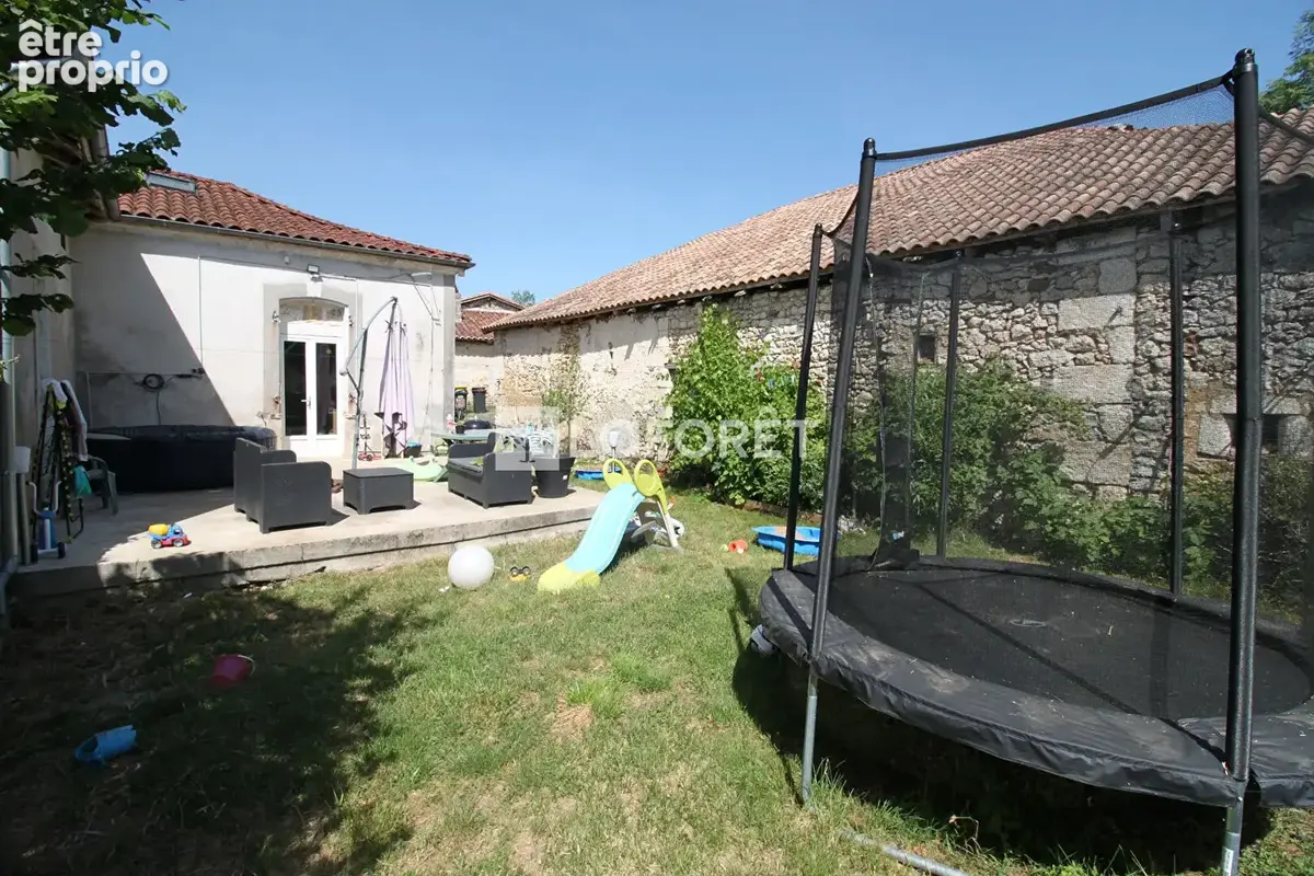 Maison de caractère d'environ 118 m² avec dépendances - photo 14