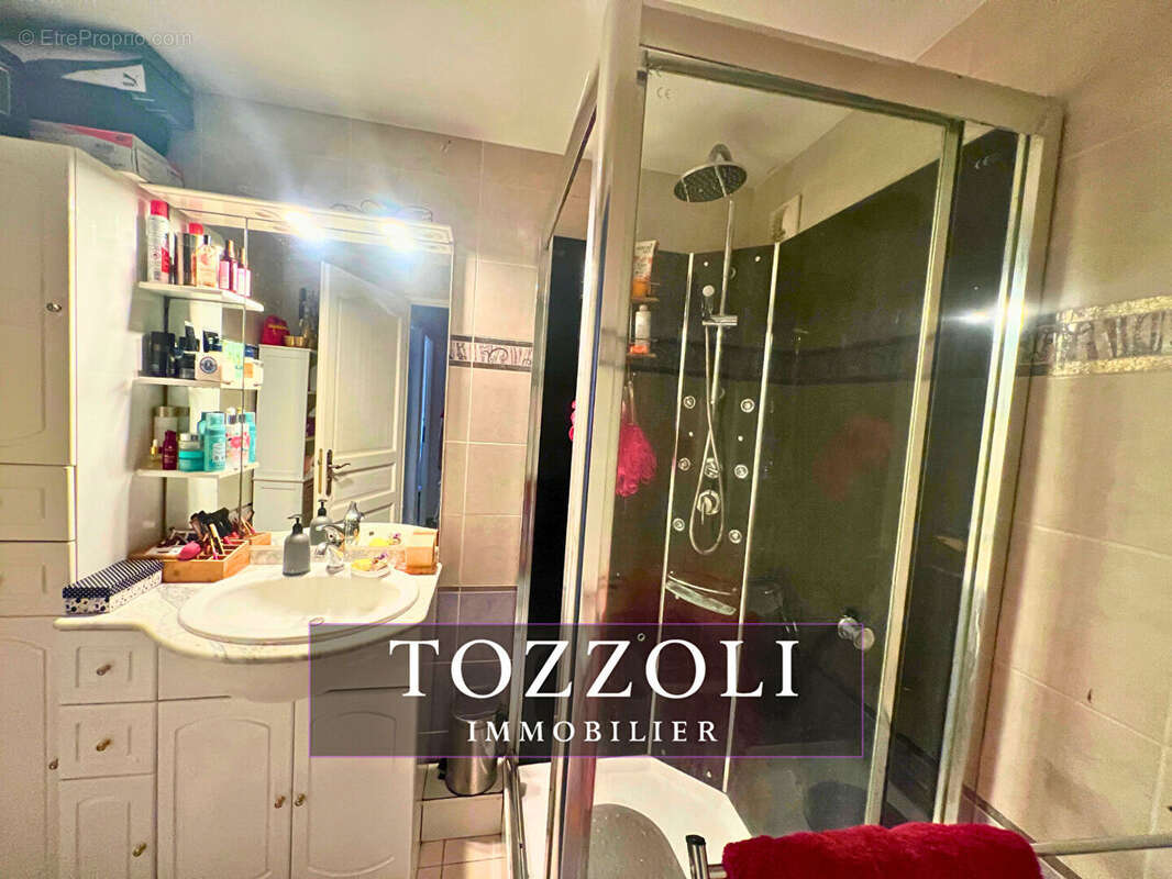 Appartement à VILLEFONTAINE