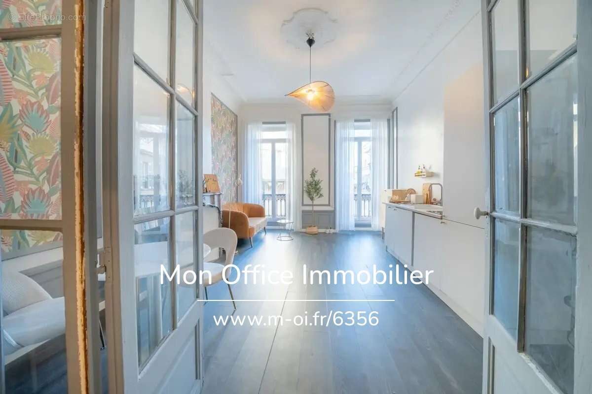 Appartement à MARSEILLE-1E